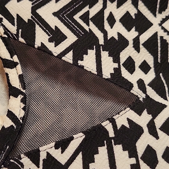 Urban Rose Made in the USA Women's Black and White Midi Dress Sz Small - Picture 4 of 5